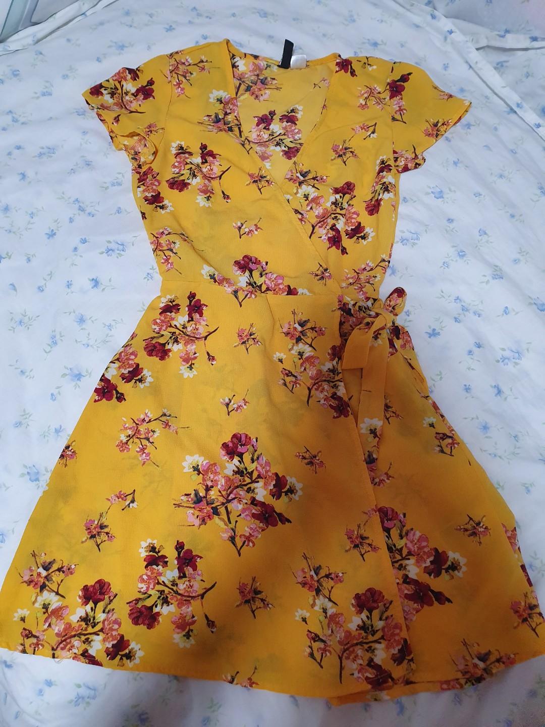 H and m hotsell yellow floral dress