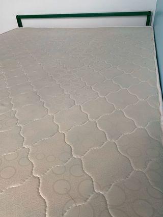 Queen size Foam mattress