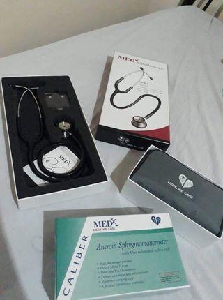 MEDX Sphygmomanometer and stethoscope