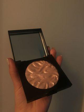 Laura mercier highlighter in “devotion”