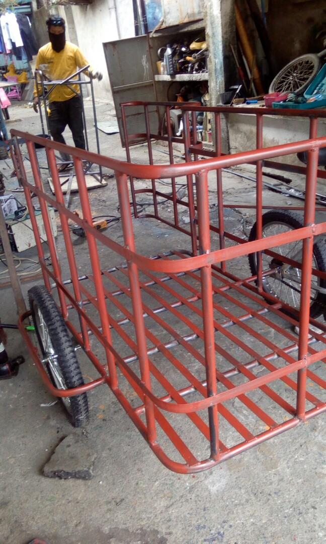 Bike with big sidecar (Category: Sneakers) located in Manila. Submitted by fastmountain_dfe013 (Listing ID 241721121, Image 2). Description: Brand new custom sidecar heavy duty all parts Super jumbo tire 20.250.16 Foot brake,with steel plate on flooring, Dimension 48" lenght26width24height With door.