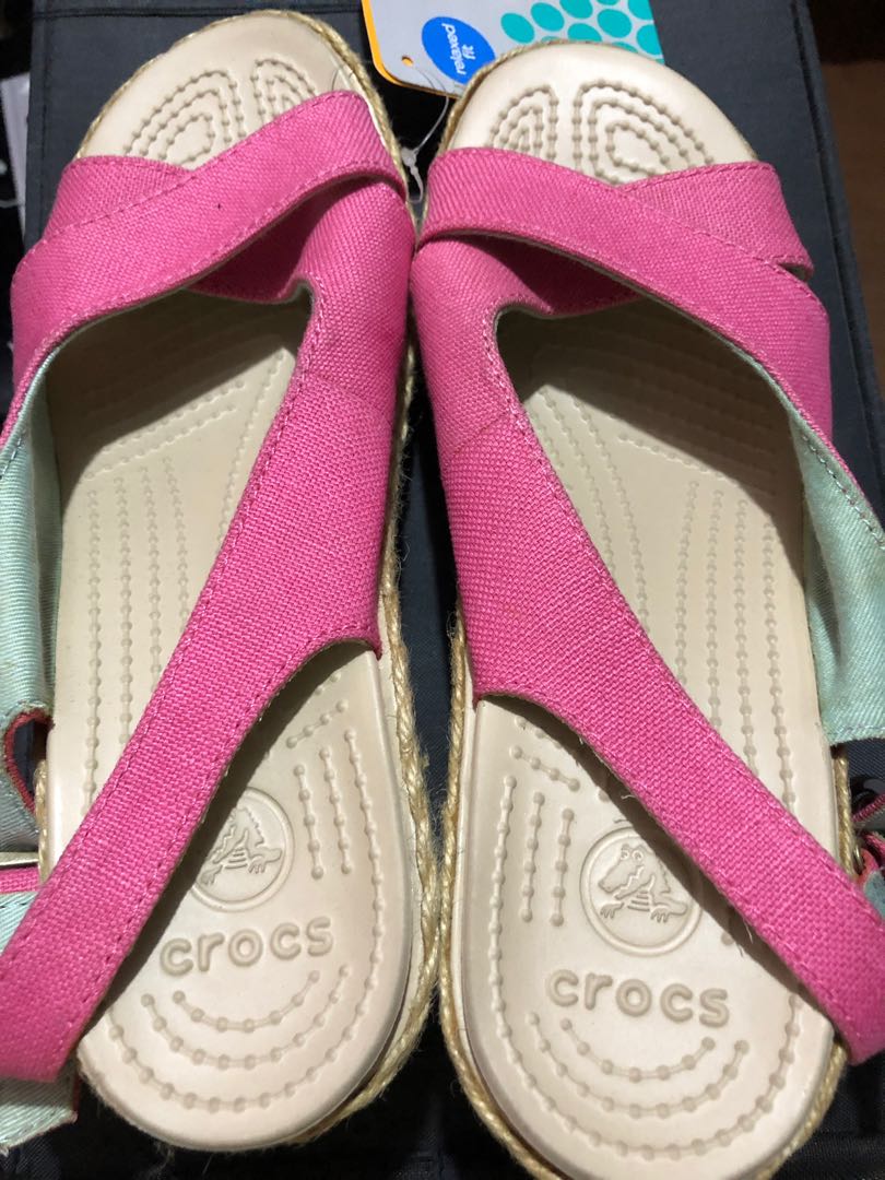 crocs robinsons magnolia