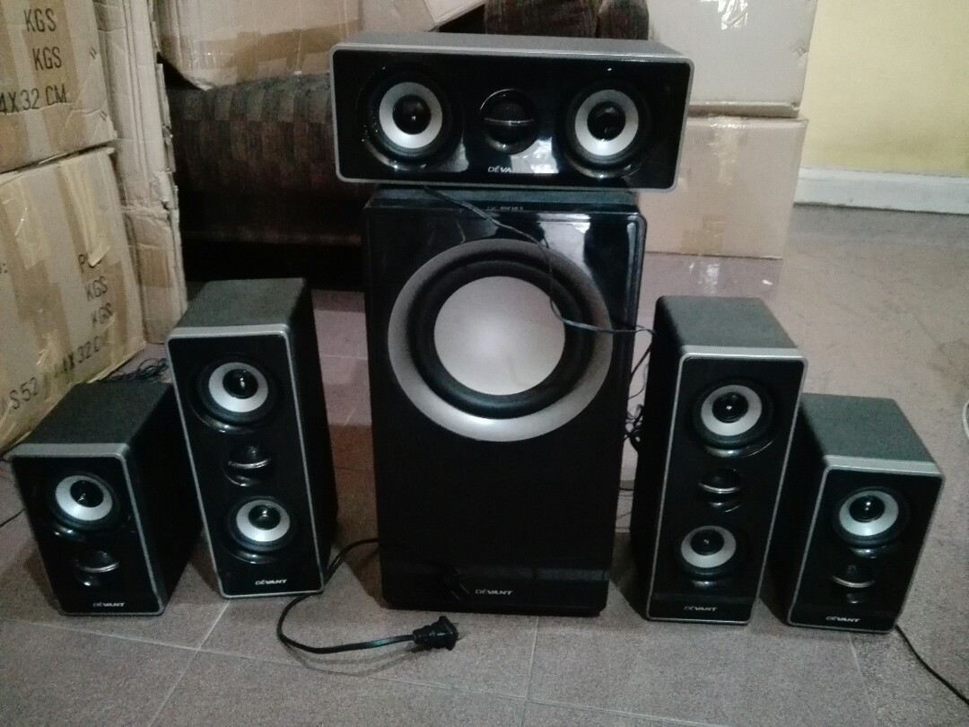 Devant DV-5130 Home Theater and 