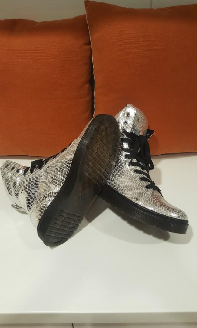 Dr martens silver metallic snake online
