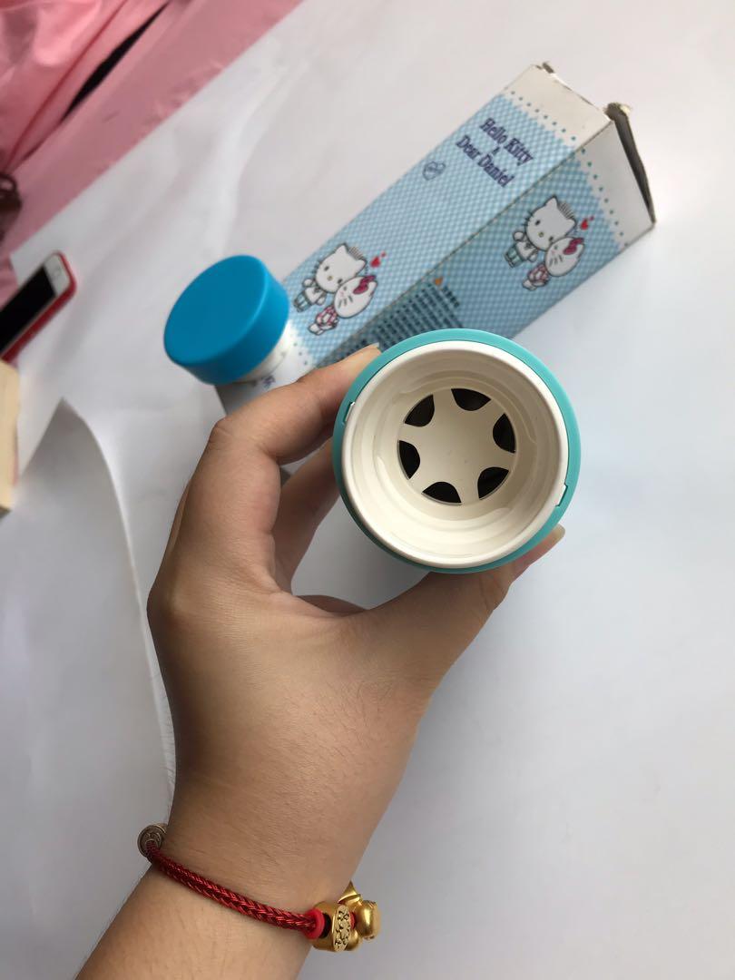 Hello Kitty Thermos Water Bottle (Category: Weaning & Toddler Feeding) located in Manila. Submitted by thriftof4s (Listing ID 241661431, Image 3). Description: .