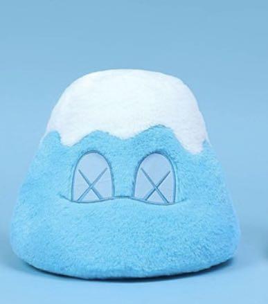 KAWS HOLIDAY JAPAN Mount Fuji Plush Pink [Toys & Collectibles] - 349€ : Art urbain original et à collectionner | Éditions limitées
