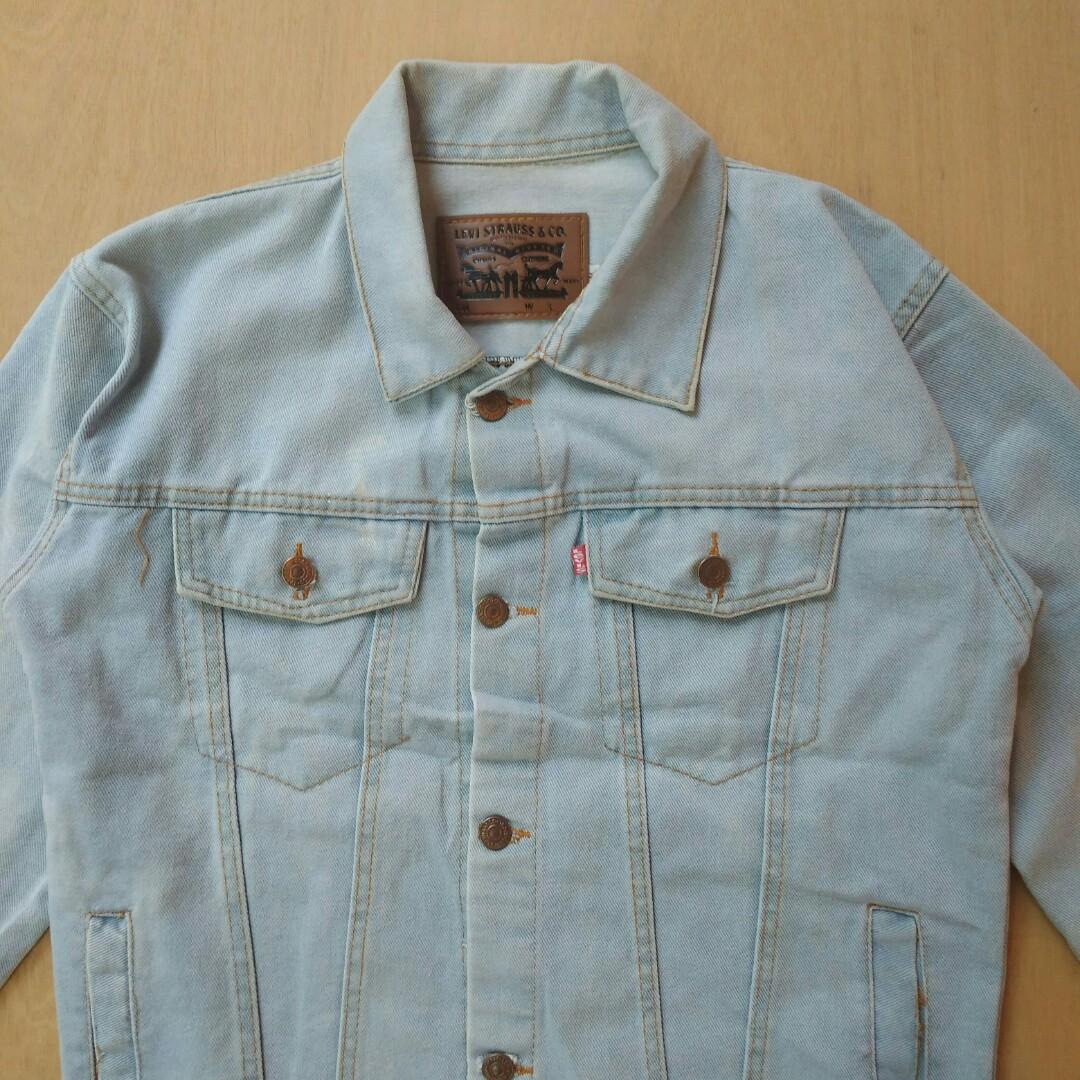 Levis Trucker Jacket Painting Fesyen Pria Pakaian Baju Luaran Di Carousell
