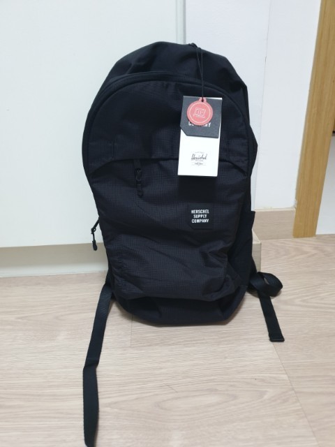 Lifetime warranty Herschel Mammoth Medium authentic black Men s Fashion Bags Backpacks on Carousell
