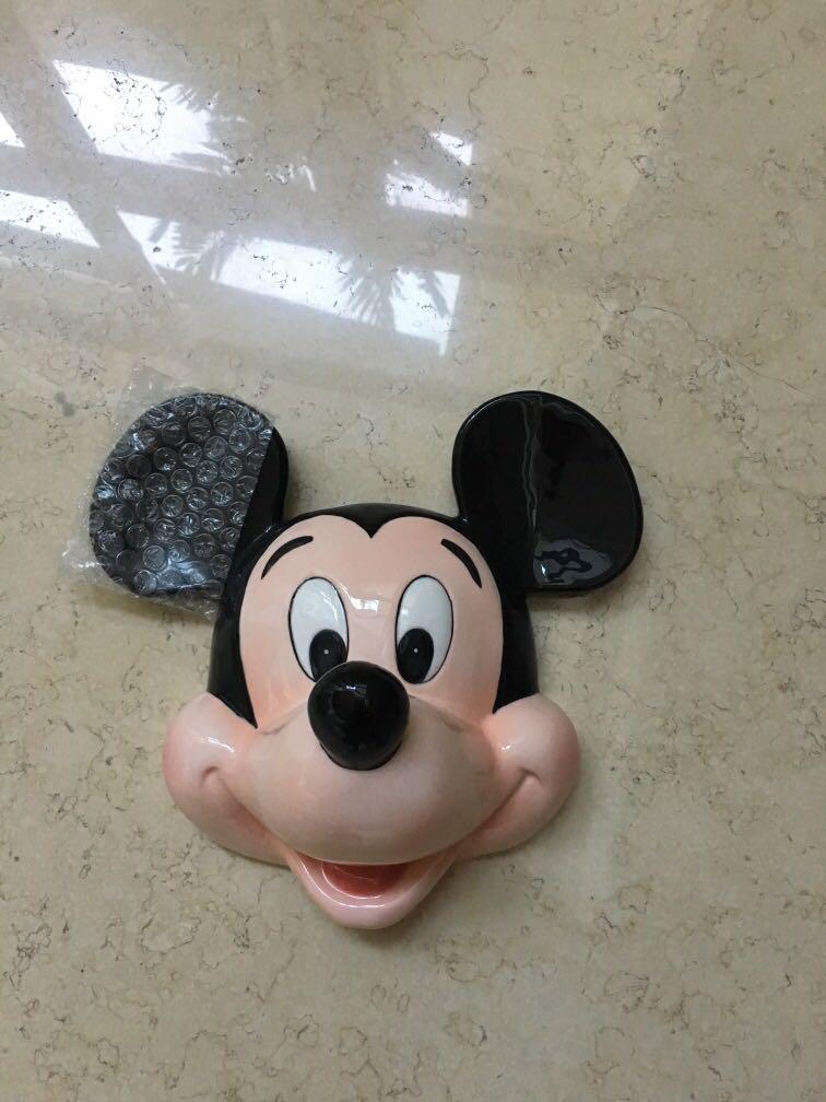 Minnie Mouse Wall Decor, Antik, Furnitur di Carousell