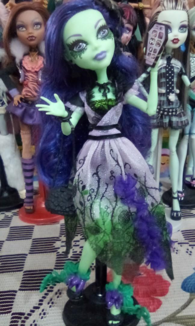 monster high amanita doll