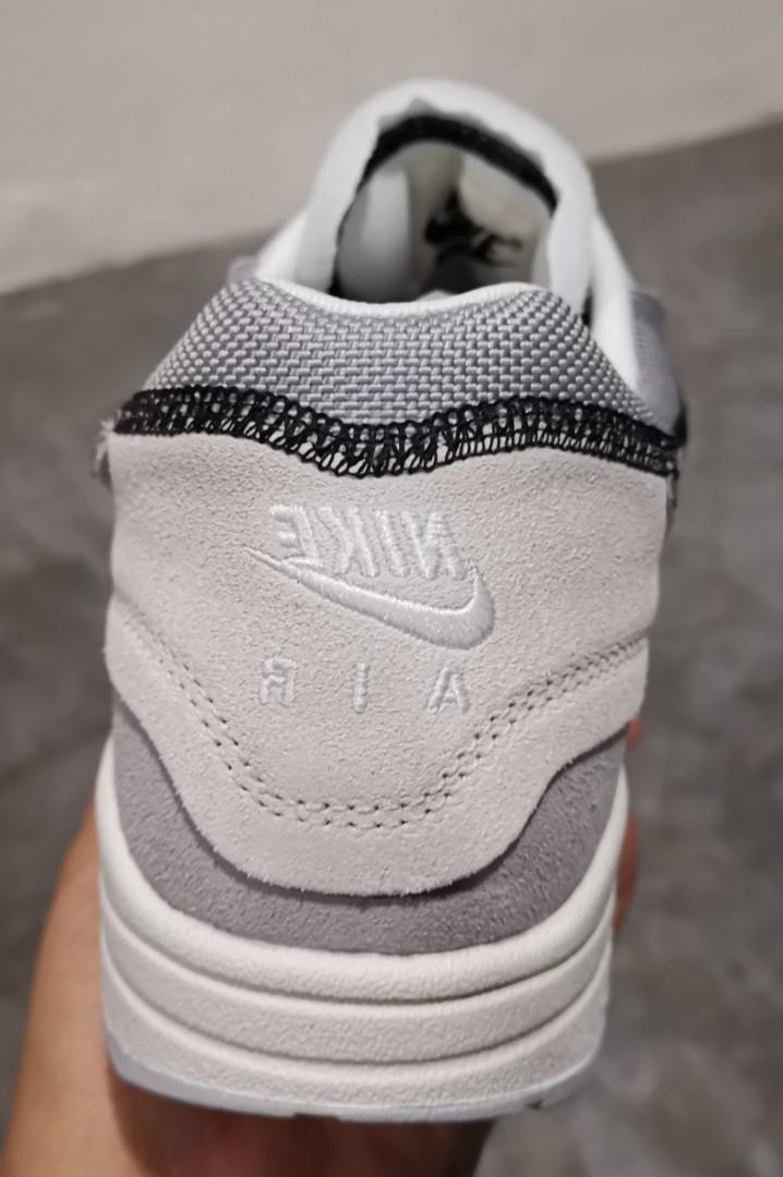 air max 1 inside out phantom black