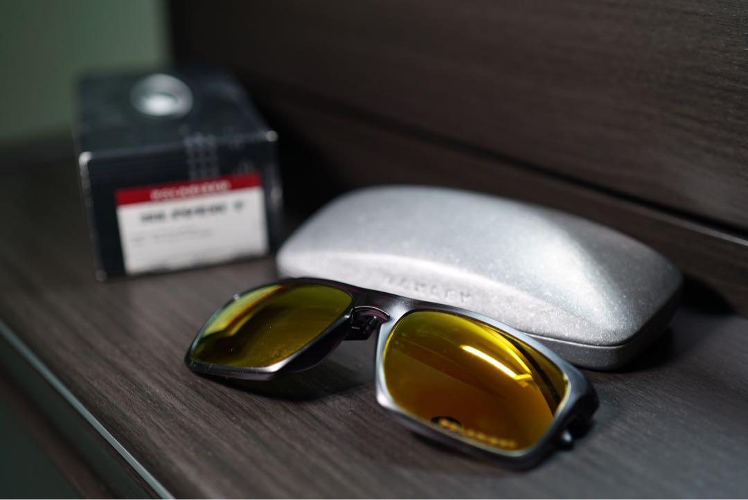 oakley folding sunglasses