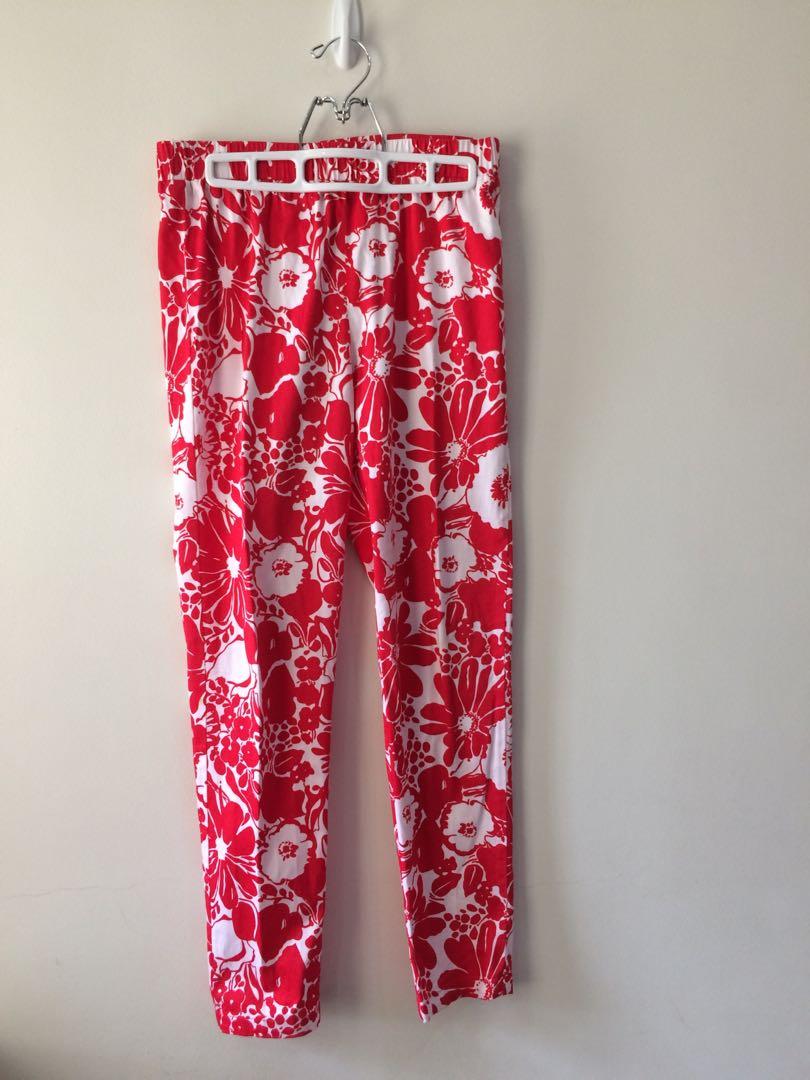 Preloved floral jeggings (Category: Jeans) located in Cebu City. Submitted by handpicked79 (Listing ID 241755647, Image 2). Description: Preloved Imported Wanko floral jeggings.semi-stretch.fits small to small medium.