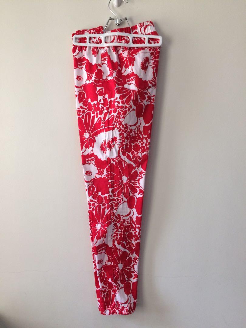 Preloved floral jeggings (Category: Jeans) located in Cebu City. Submitted by handpicked79 (Listing ID 241755647, Image 3). Description: Preloved Imported Wanko floral jeggings.semi-stretch.fits small to small medium.