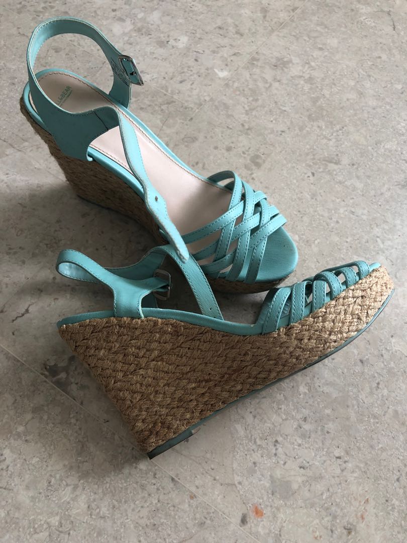 Pull Bear wedges Women s Fashion Footwear Sandals on Carousell