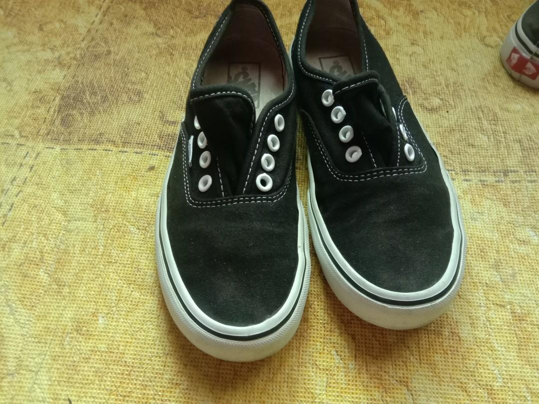sepatu vans authentic