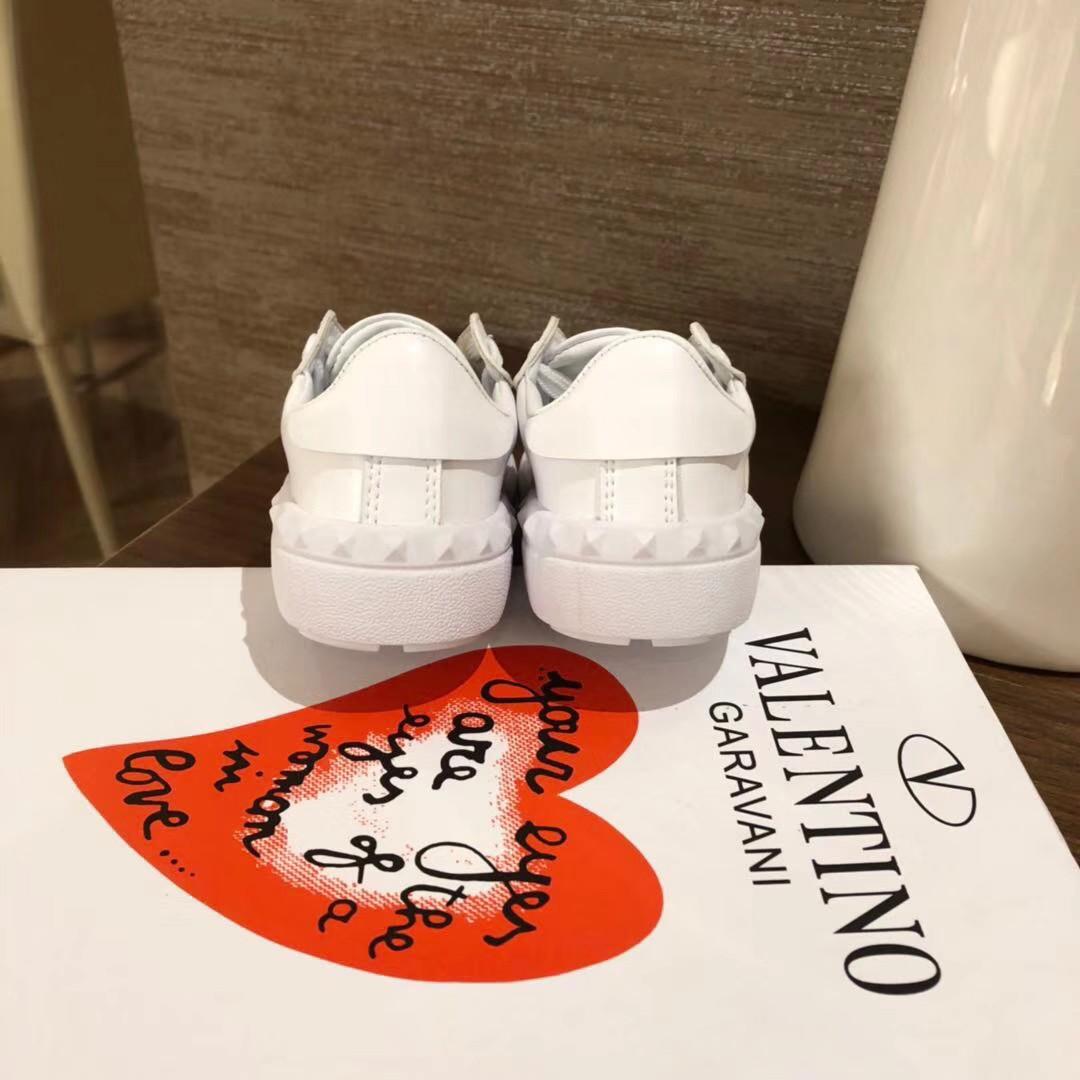 Valentino hotsell garavani kids