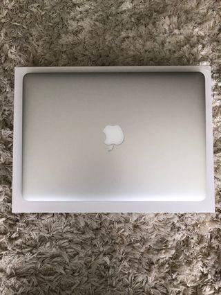 MacBook Air (2017) - 13 inch
