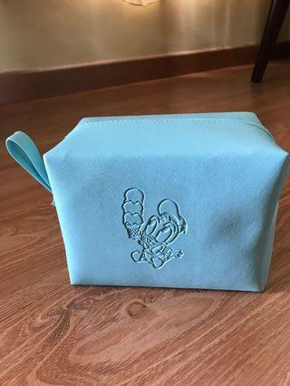 Cosmetic pouch
