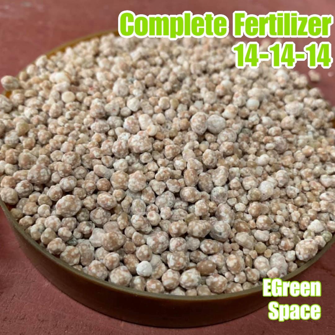 COMPLETE FERTILIZER 141414, Furniture & Home Living, Cleaning
