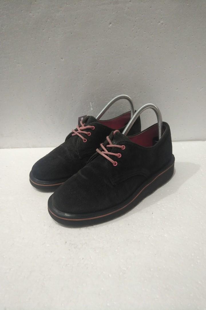 dr martens shoes size 6