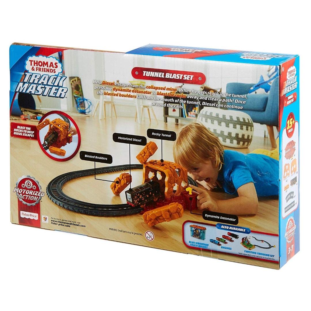 trackmaster tunnel