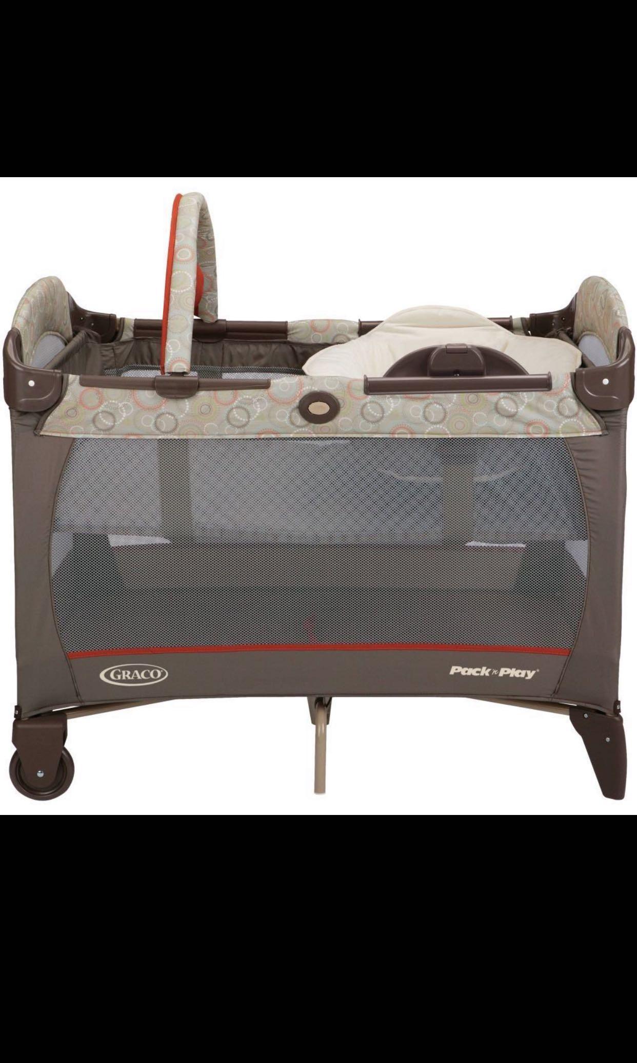 Graco Pack N Play Reversible Napper Changer Playard Crib