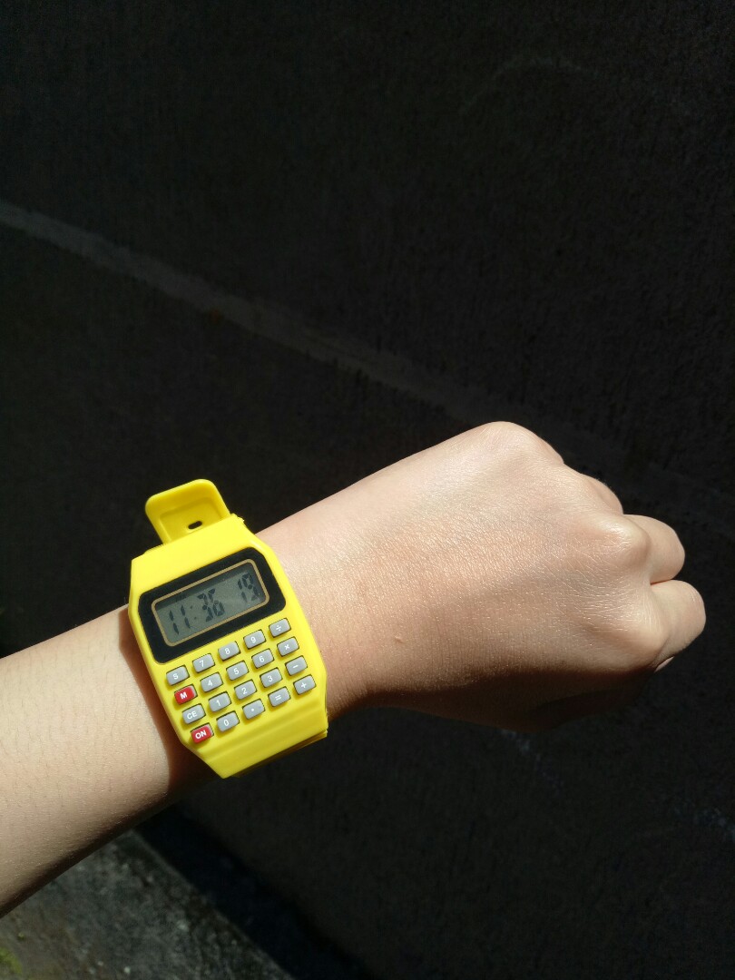Jam tangan kalkulator, Fesyen Wanita, Jam Tangan di Carousell