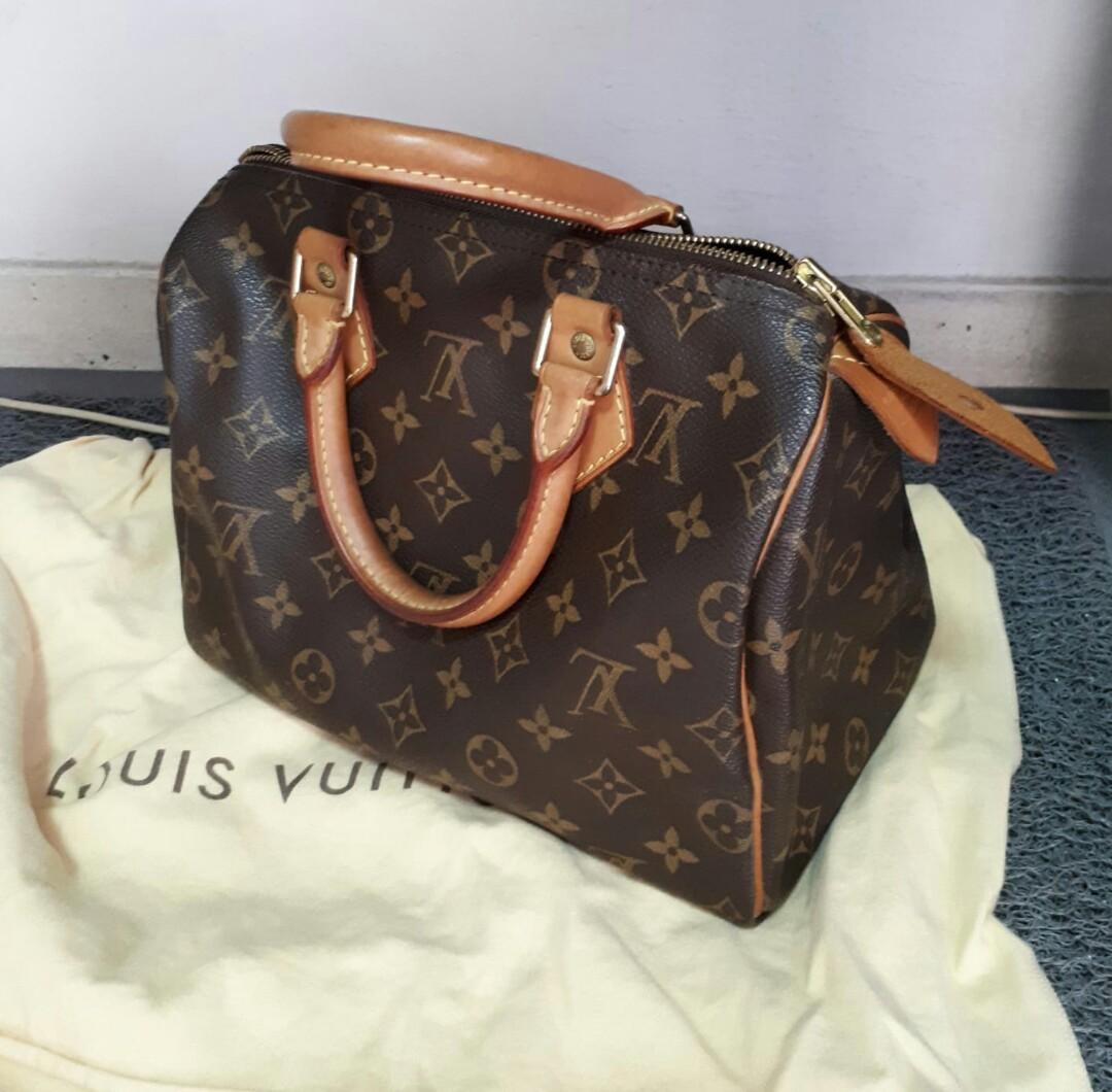 Louis Vuitton speedy 25, Luxury, Bags & Wallets on Carousell