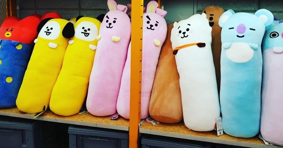 Official Bt21 Cooky Long Body Pillow K Wave On Carousell