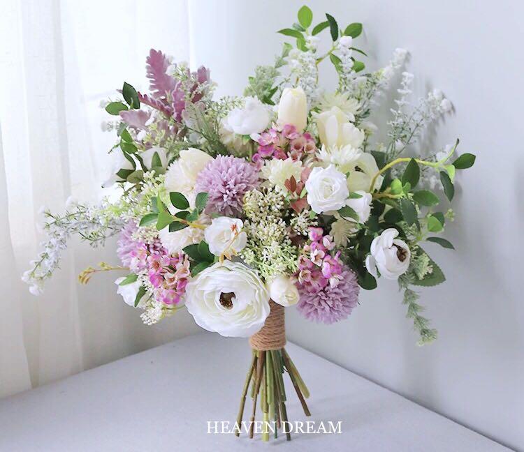 Preorder 預定 Glory Morning Wb012 Garden Style Lilac White Floral Wedding Bouquet Bridal Bride Bridesmaid 森林系仿真紫白色系絲絹花球典雅新娘花球拋花球英式結婚花球婚禮情人節拍攝攝影道具 手作 自家設計 其他 Carousell