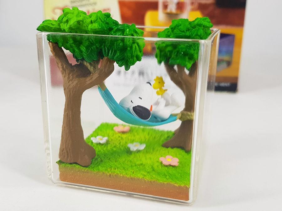 Re-ment Miniatures Peanuts Snoopy Terrarium on Vacation ( Hammock ...