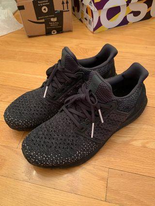 Triple Black Ultraboost Climate sz10