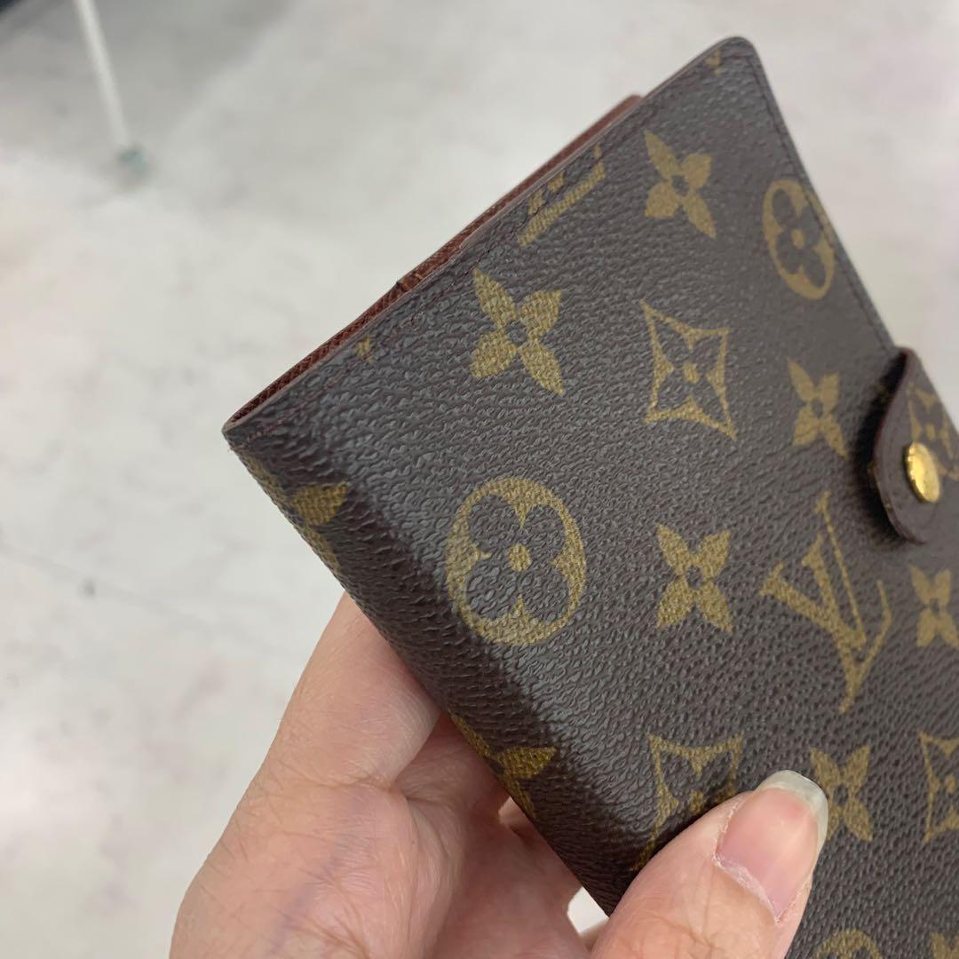AUTHENTIC LV LOUIS VUITTON Monogram Agenda /Planner /Organizer /Passport  Cover, Luxury, Bags & Wallets on Carousell