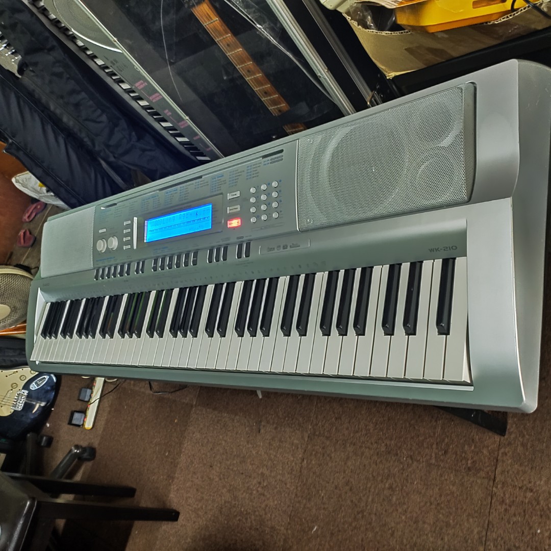 casio wk210 digital keyboard workstation, Hobbies & Toys, Music & Media
