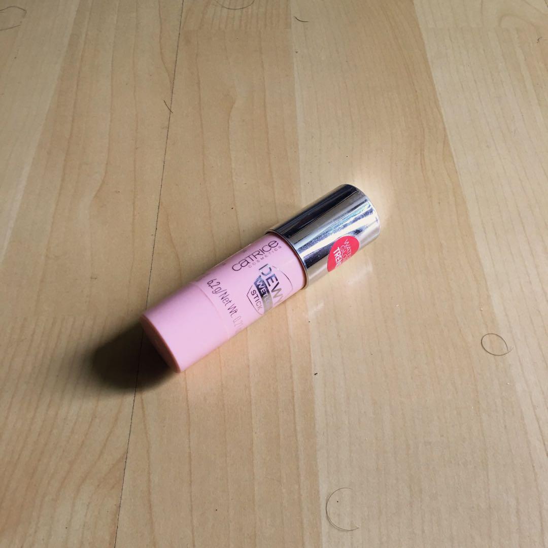 Catrice Cosmetics Dewy Wet Look Stick (Category: Makeup) located in Mandaluyong City. Submitted by ofcourseidid (Listing ID 242049307, Image 1). Description: Swatched only. Sanitized. Too many highlighters Meetups only at Greenfield, Shangri-La Plaza, or Megamall Can ship via Lalamove, Grab, or Fastrack. Shipping fee shouldered by the buyer.