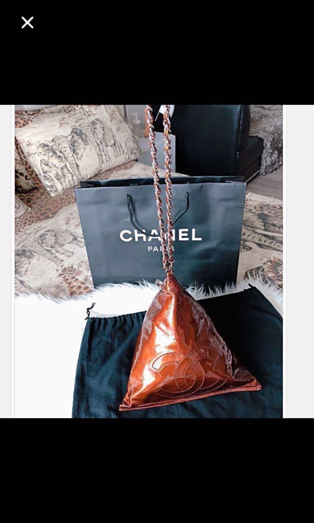 Chanel discount pyramid bag