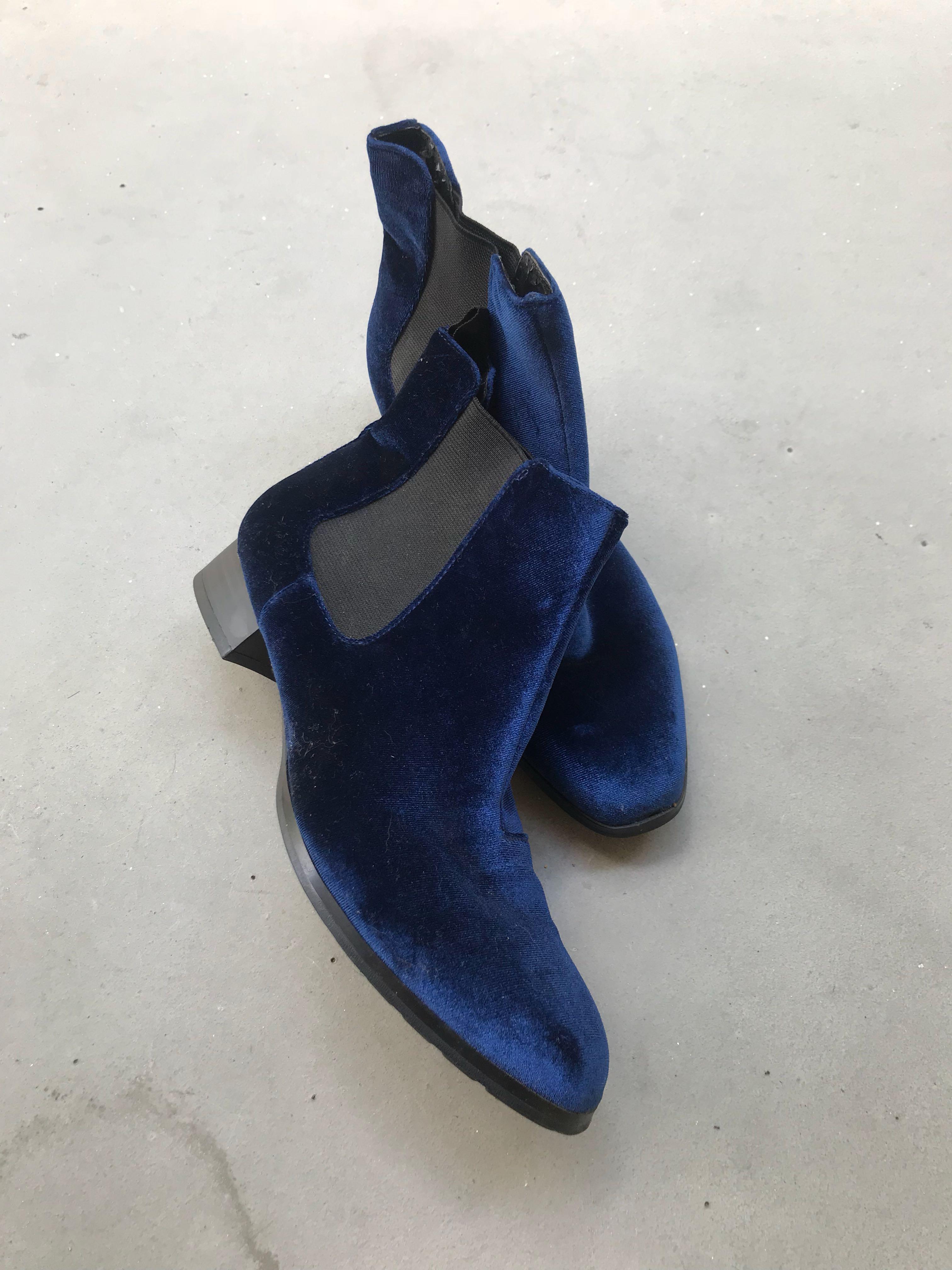 blue velvet boots