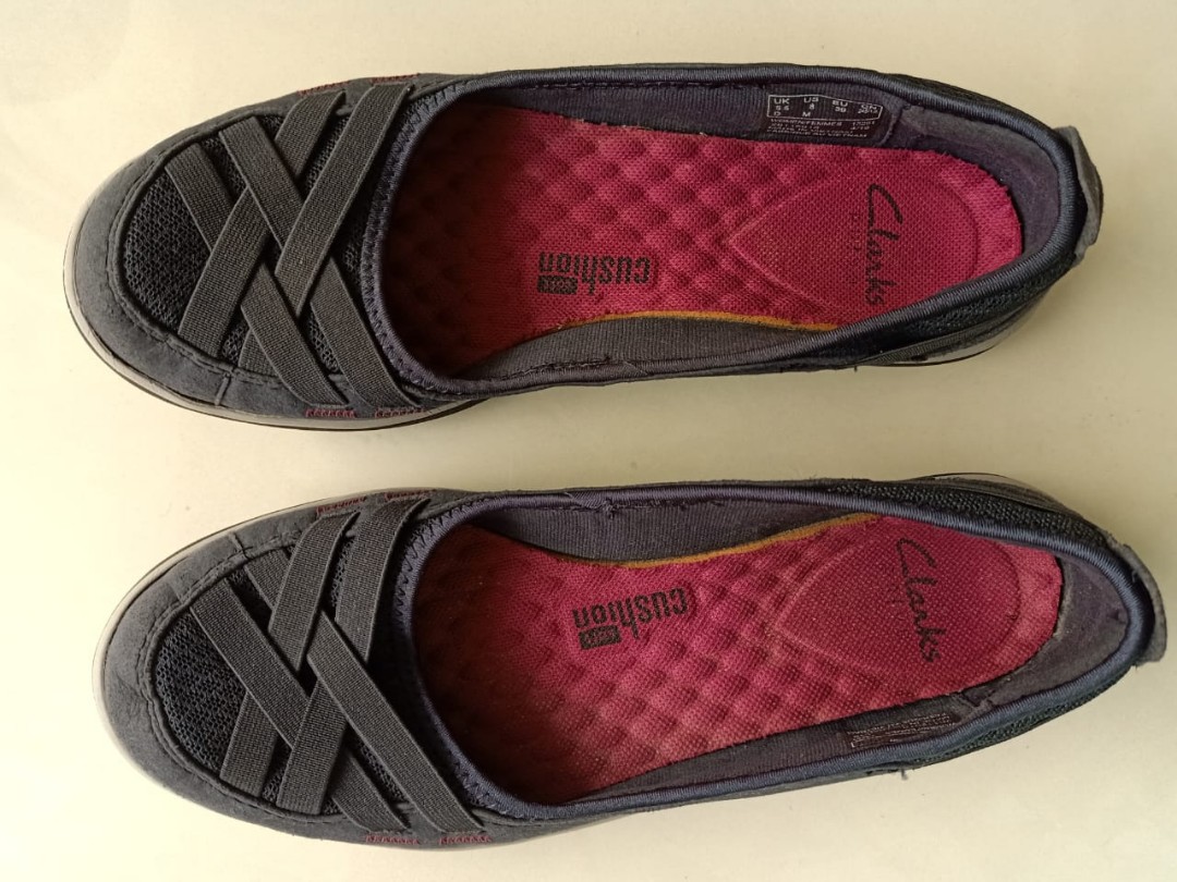 CLARKS] Cushion collection, Fesyen
