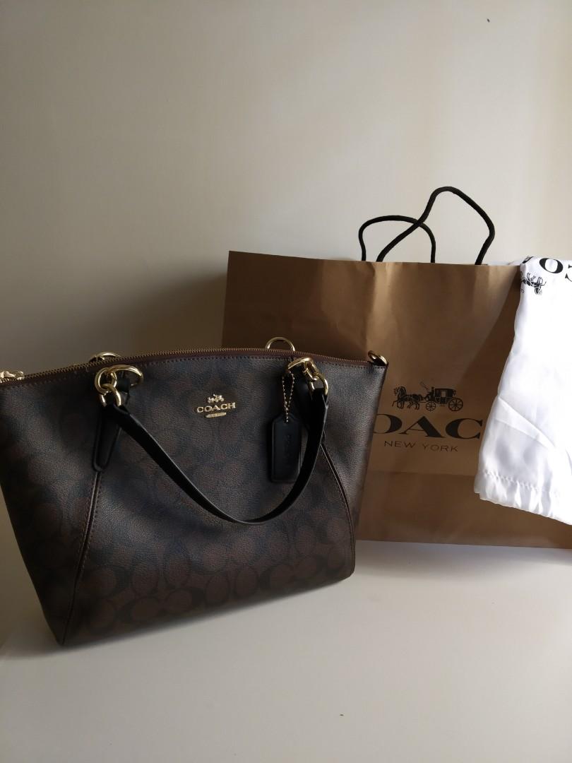 Coach Small KELSEY Signature Authentic, Barang Mewah, Tas & Dompet di