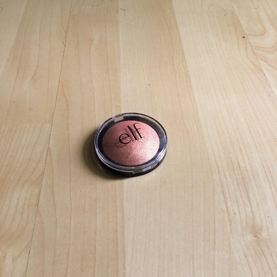 ELF Baked Highlighter in Apricot Glow (Category: Makeup) located in Mandaluyong City. Submitted by ofcourseidid (Listing ID 242051033, Image 1). Description: Scraped off top and used once. Dark and orangey for me, better for deep morena skin. Meetups only at Greenfield, Shangri-La Plaza, or Megamall Can ship via Lalamove, Grab, or Fastrack. Shipping fee shouldered by the buyer.