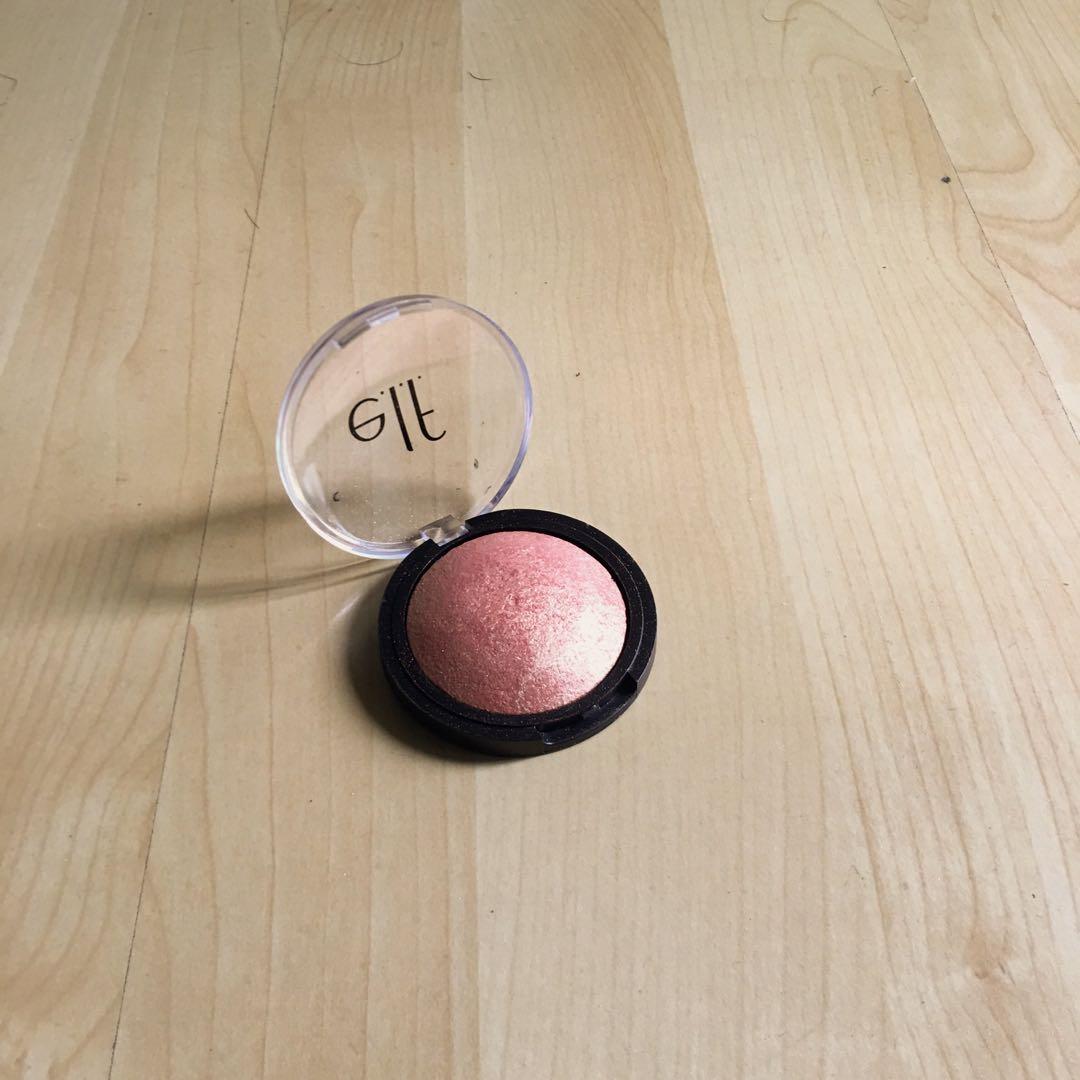 ELF Baked Highlighter in Apricot Glow (Category: Makeup) located in Mandaluyong City. Submitted by ofcourseidid (Listing ID 242051033, Image 2). Description: Scraped off top and used once. Dark and orangey for me, better for deep morena skin. Meetups only at Greenfield, Shangri-La Plaza, or Megamall Can ship via Lalamove, Grab, or Fastrack. Shipping fee shouldered by the buyer.