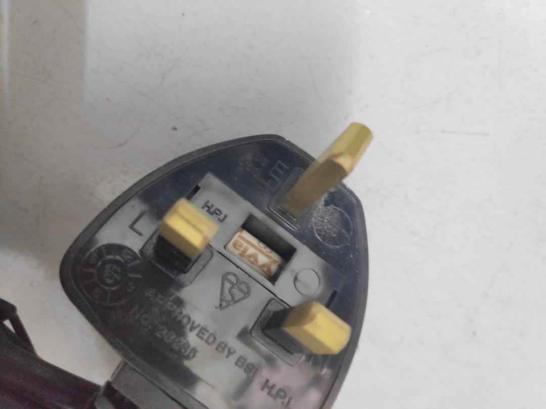 Fused Power Cord (Category: Chargers) located in Quezon City. Submitted by panda_style (Listing ID 242072842, Image 2). Description: Fused Power Cord - usually used in PC's TV's and other electronic appliances and Accesories Brandnew 59 only.. with shipping P100 2 to 3 days metro manila.