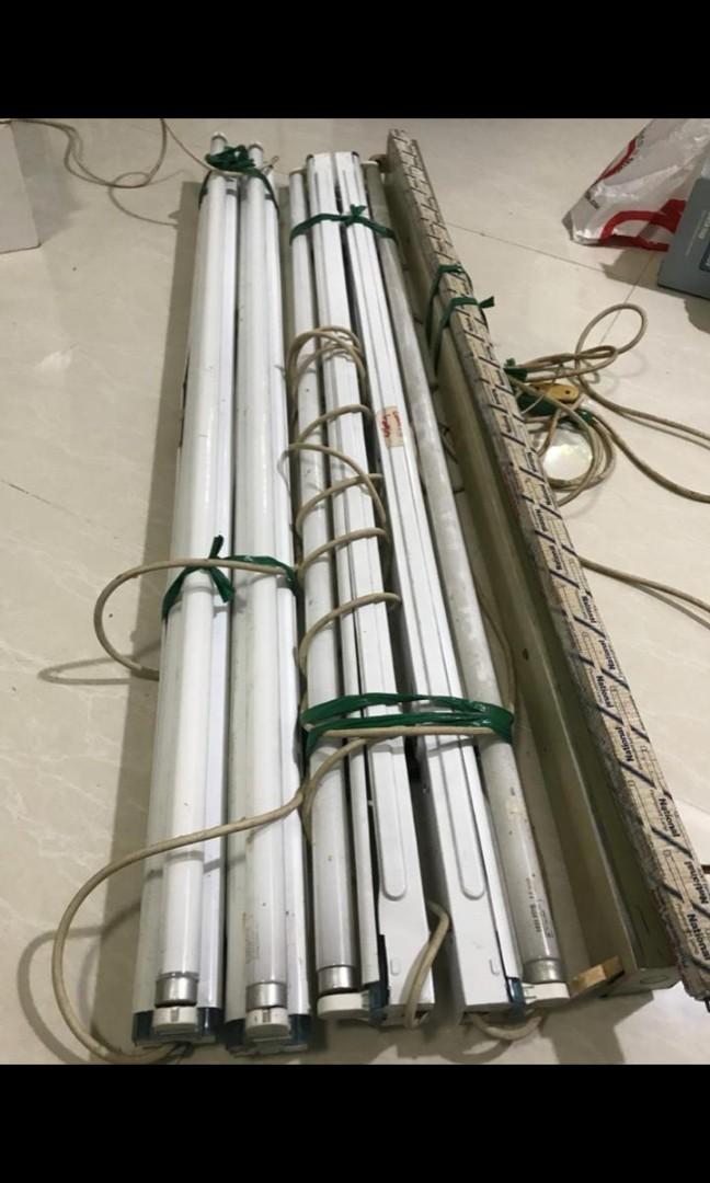 Lampu Neon Panjang Rp 100 000 Unit Perabotan Rumah Di Carousell