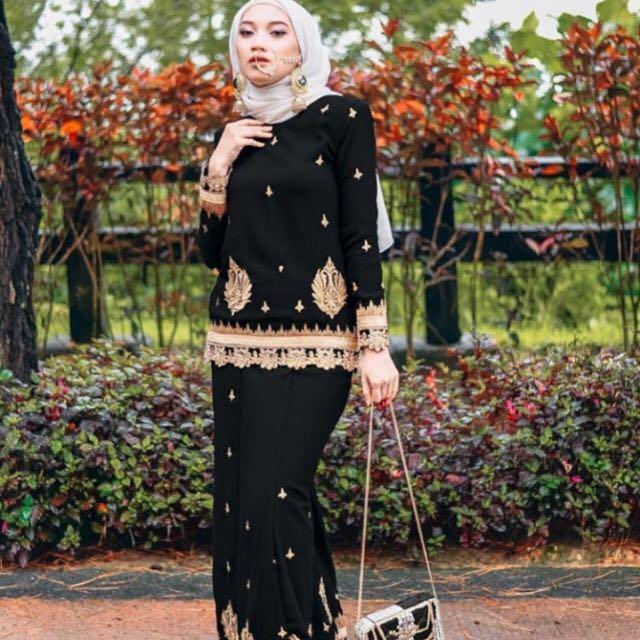 Malini Luxe Kurung Saree By Qiszar In Black