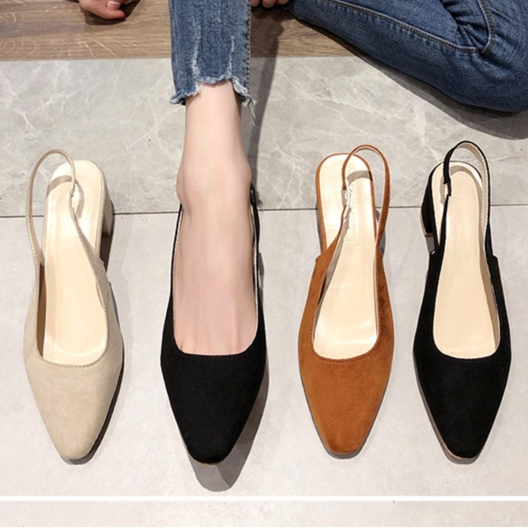pointed low heel shoes