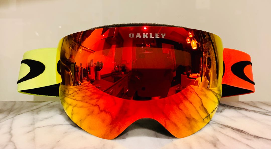 Ski goggles- OAKLEY Flight Deck XM Harmony Fade ( Asia Fit), Sports  Equipment, Sports & Games, Water Sports on Carousell