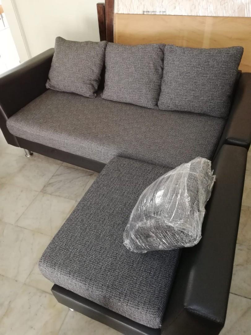 Sofa set (Category: Sofas) located in Singapore. Submitted by yeo.paulette (Listing ID 242096587, Image 1). Description: 2-piece Sofa set. Can be arranged in a L-shape. Very new and good condition. Self-pickup..