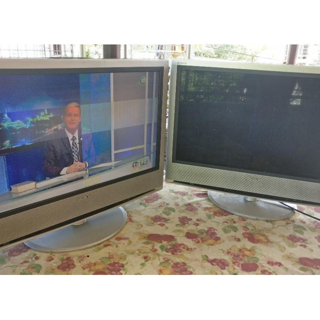 Sony 32" LCD TV Defective Screen 2 units for 3k (Category: TV) located in Las Pinas. Submitted by kablero (Listing ID 242068789, Image 1). Description: 2 units Sony 32" LCD TV - defective screen 2 pcs. for P3k See photos working as is. 09232044368.