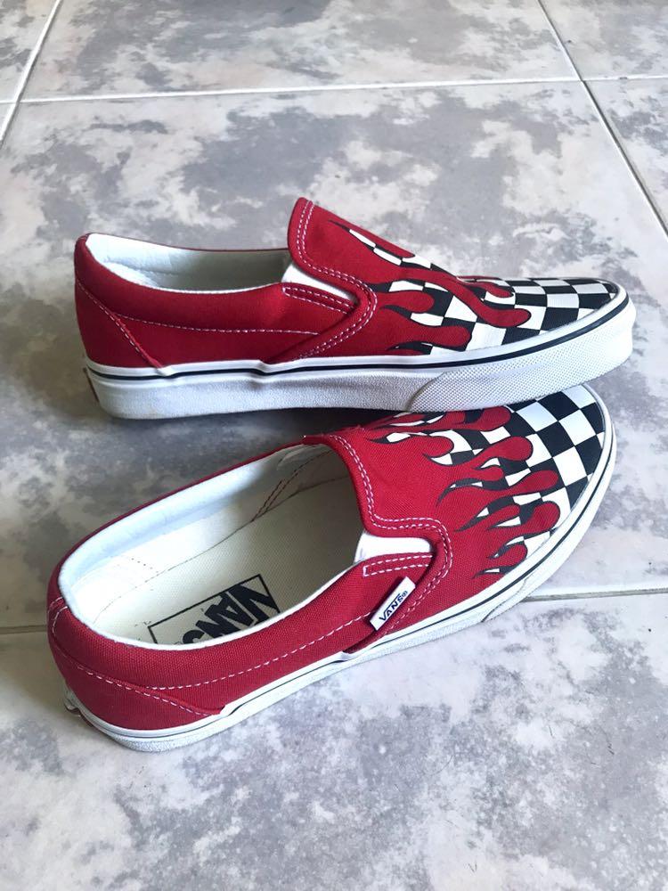 Red checkered flame discount slip on vans